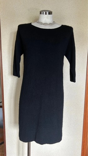 Kleid aus reinem - , kaschmir